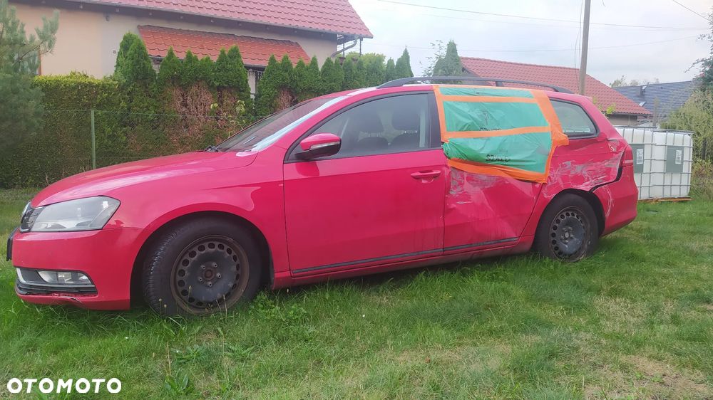 Volkswagen Passat 1.6 TDI Comfortline - 4