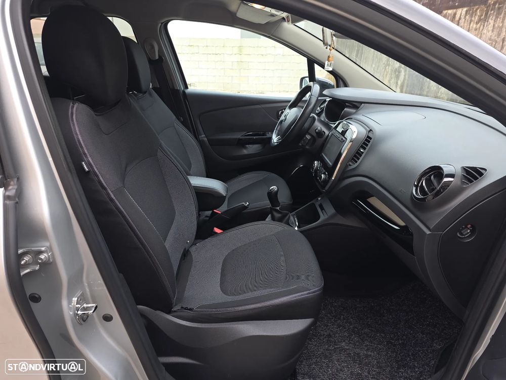 Renault Captur 0.9 TCE Exclusive - 29