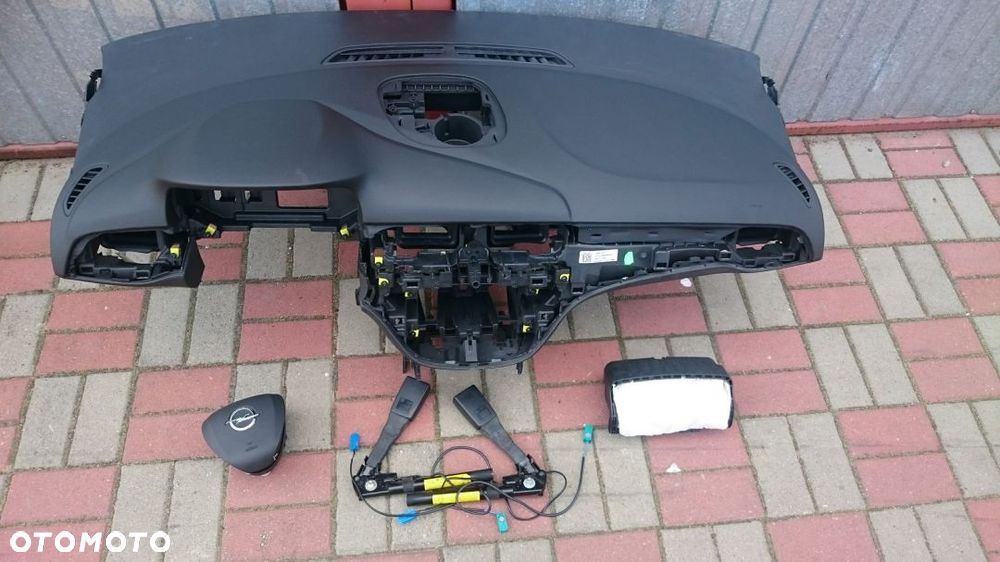 OPEL CORSA E KONSOLA AIRBAG DESKA PODUSZKI KOKPIT