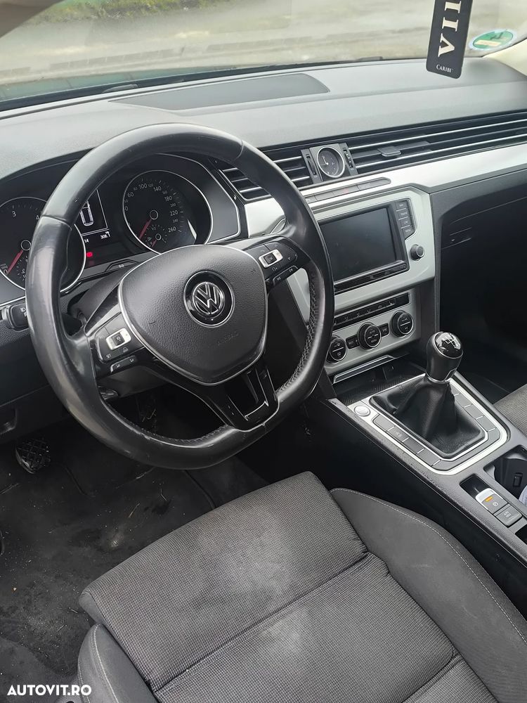 Volkswagen Passat 2.0 TDI (BlueMotion Technology) Comfortline - 11