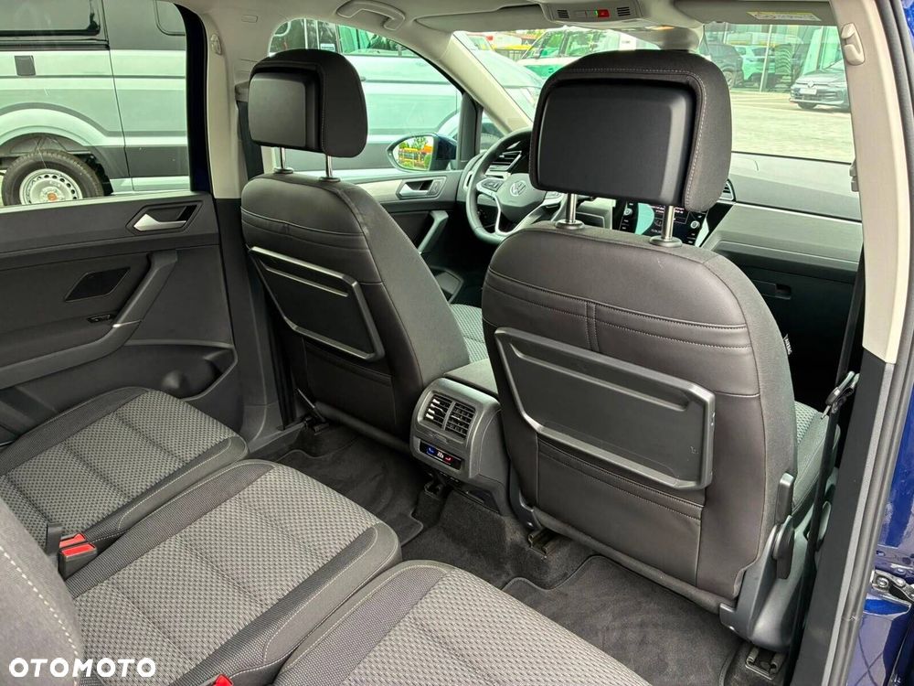 Volkswagen Touran - 30