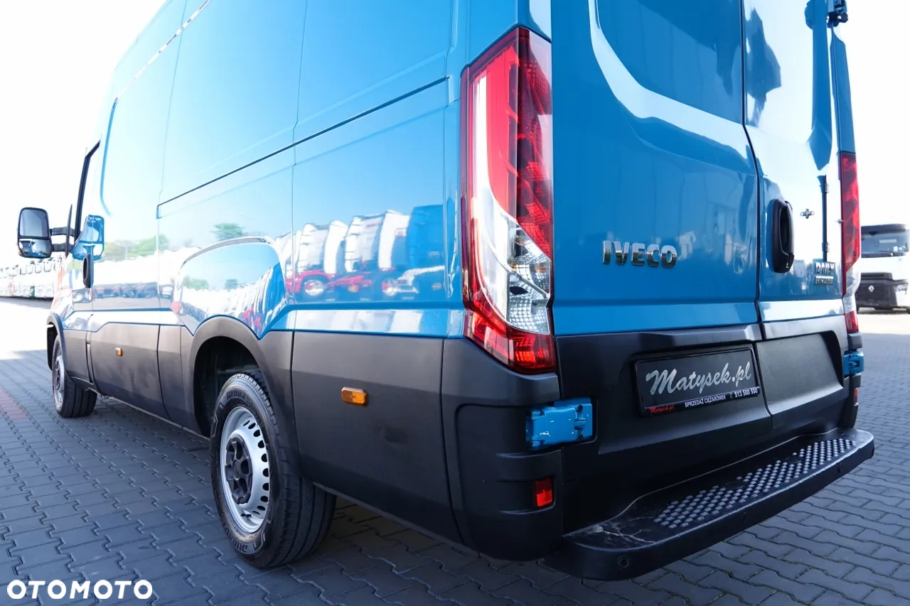 Iveco DAILY 2,3 D / BLASZAK / 2021 ROK / SPROWADZONY / PO KONTRAKCIE SERWISOWYM - 12