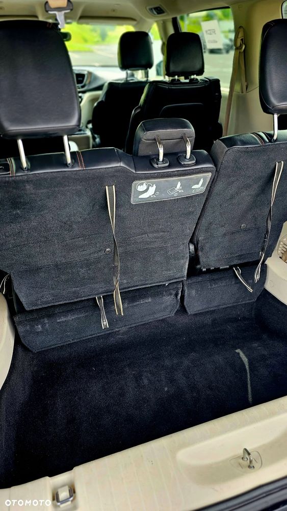 Chrysler Pacifica - 11