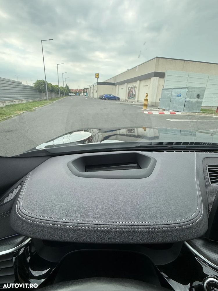 BMW Seria 5 530e xDrive Aut. M Sport Edition - 32