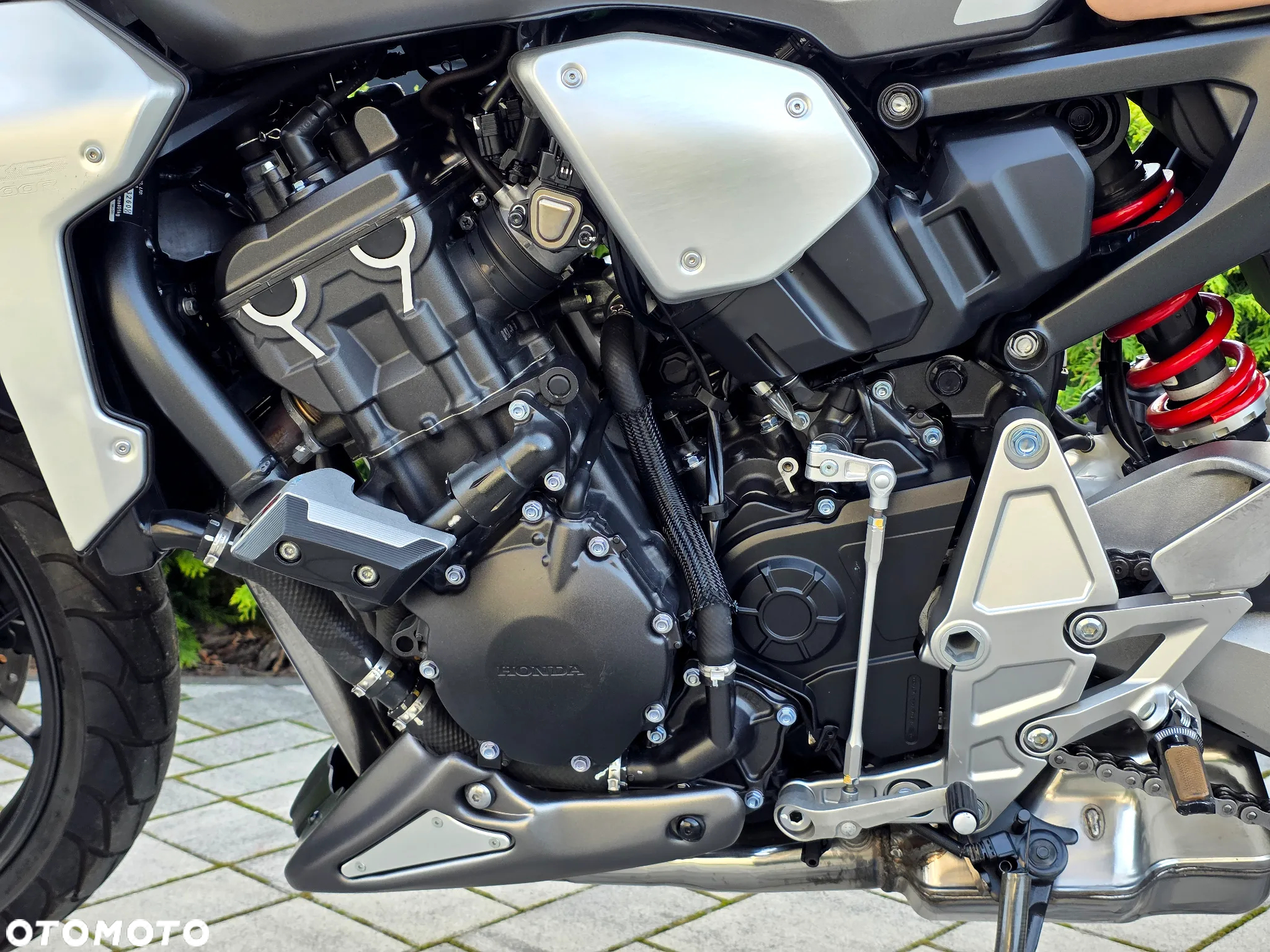 Honda CB - 32