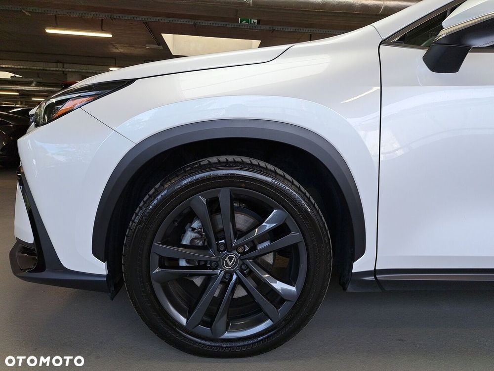 Lexus NX 350h Prestige AWD - 37