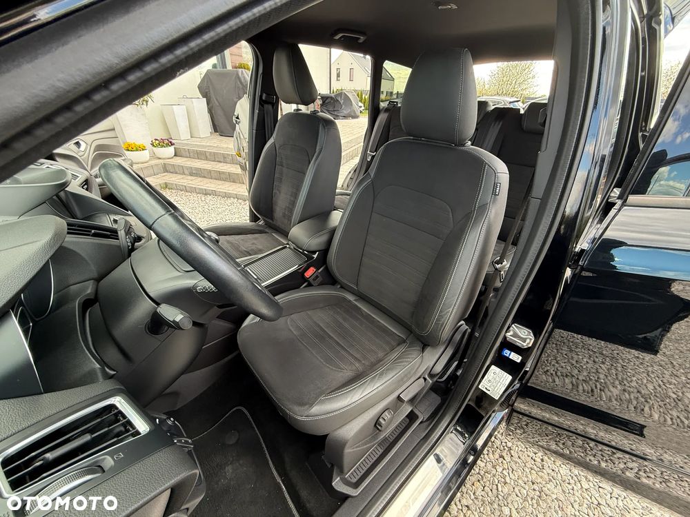 Ford Kuga 1.5 TDCi 2x4 ST-Line - 24