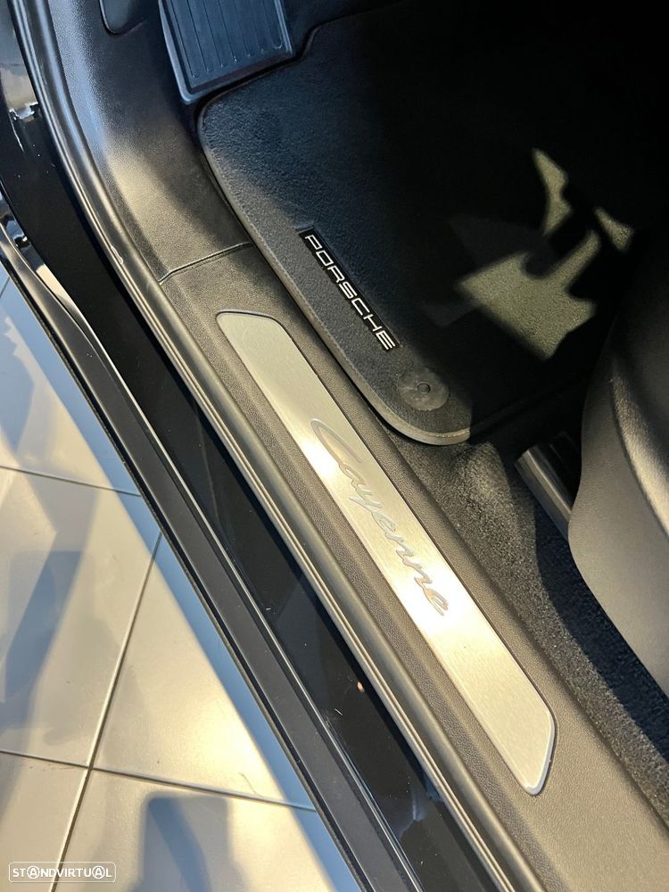 Porsche Cayenne Coupé E-Hybrid - 21