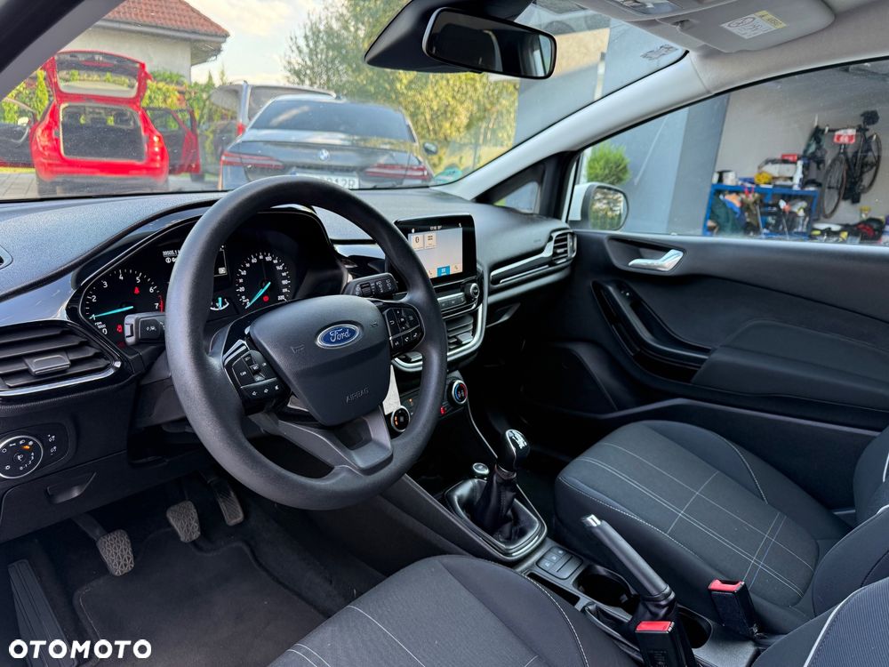 Ford Fiesta 1.1 S&S TITANIUM - 10