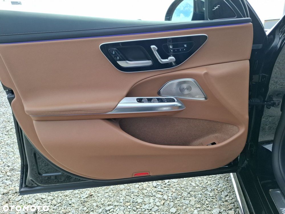 Mercedes-Benz Klasa E 220 d mHEV 4-Matic Exclusive 9G-Tronic - 19