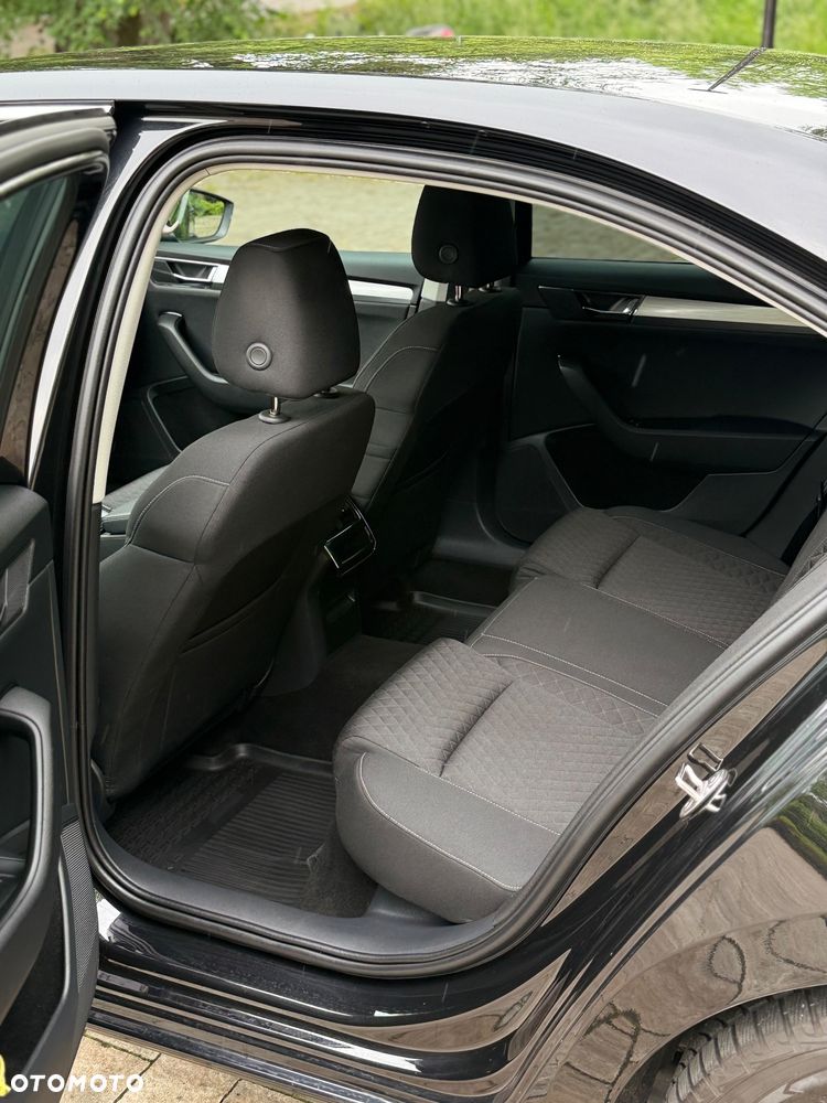 Skoda Superb 2.0 TDI SCR 4x4 Style DSG - 12