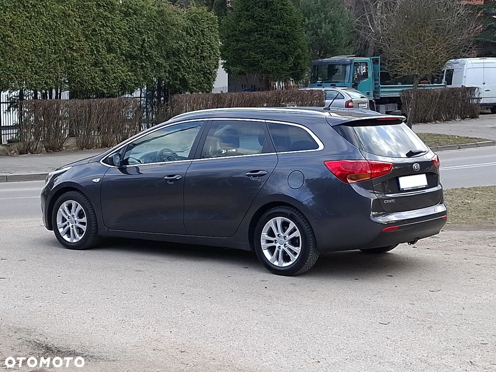 Kia Ceed 1.6 GDI ISG Platinum Edition - 2