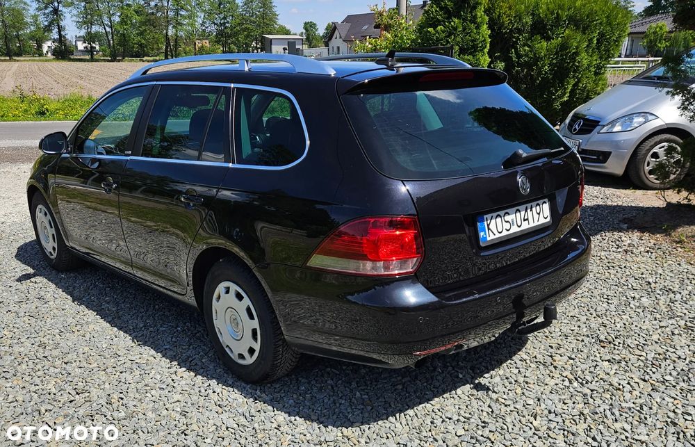 Volkswagen Golf 1.6 TDI Comfortline - 4
