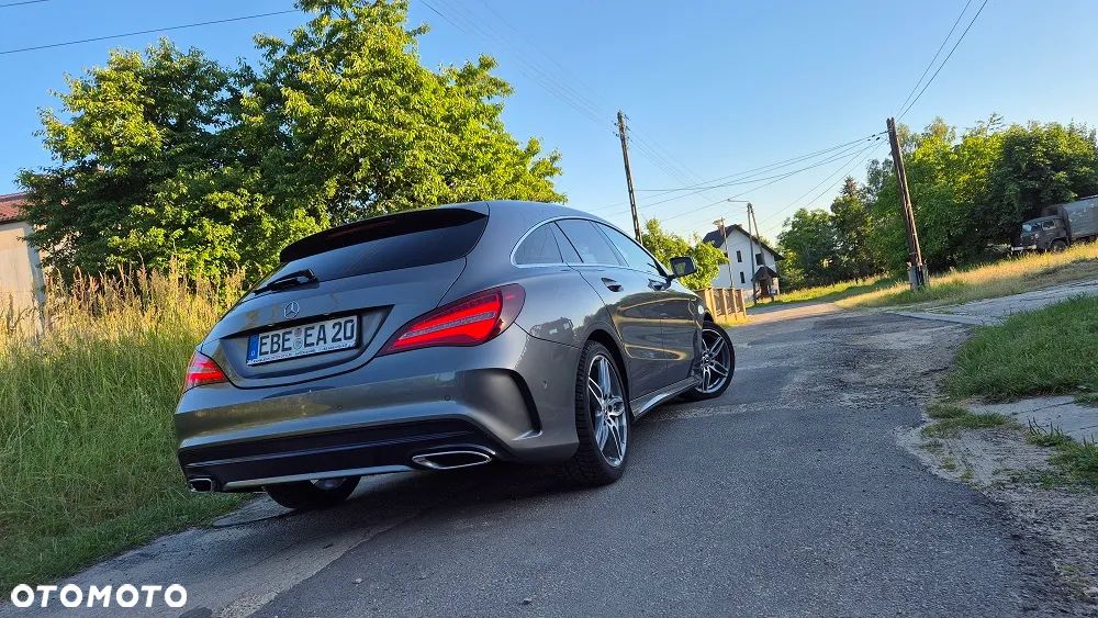 Mercedes-Benz CLA 180 7G-DCT AMG Line - 1