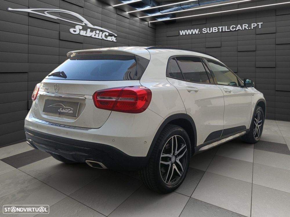 Mercedes-Benz GLA 180 - 3