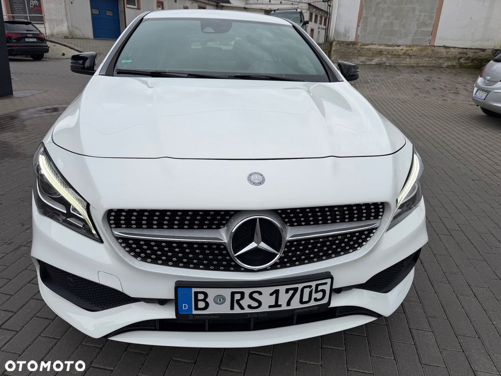 Mercedes-Benz CLA Shooting Brake 180 7G-DCT AMG Line - 2