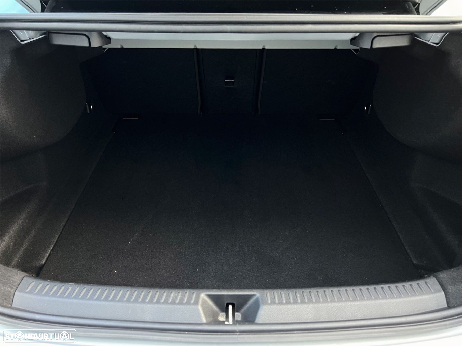 Mercedes-Benz A 180 Limousine d Business Solutions Aut. - 54