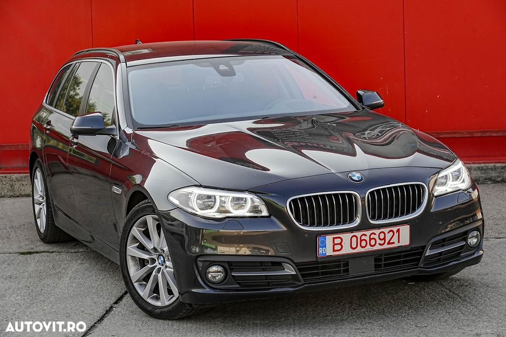 BMW Seria 5 525d xDrive Touring Aut. Luxury Line