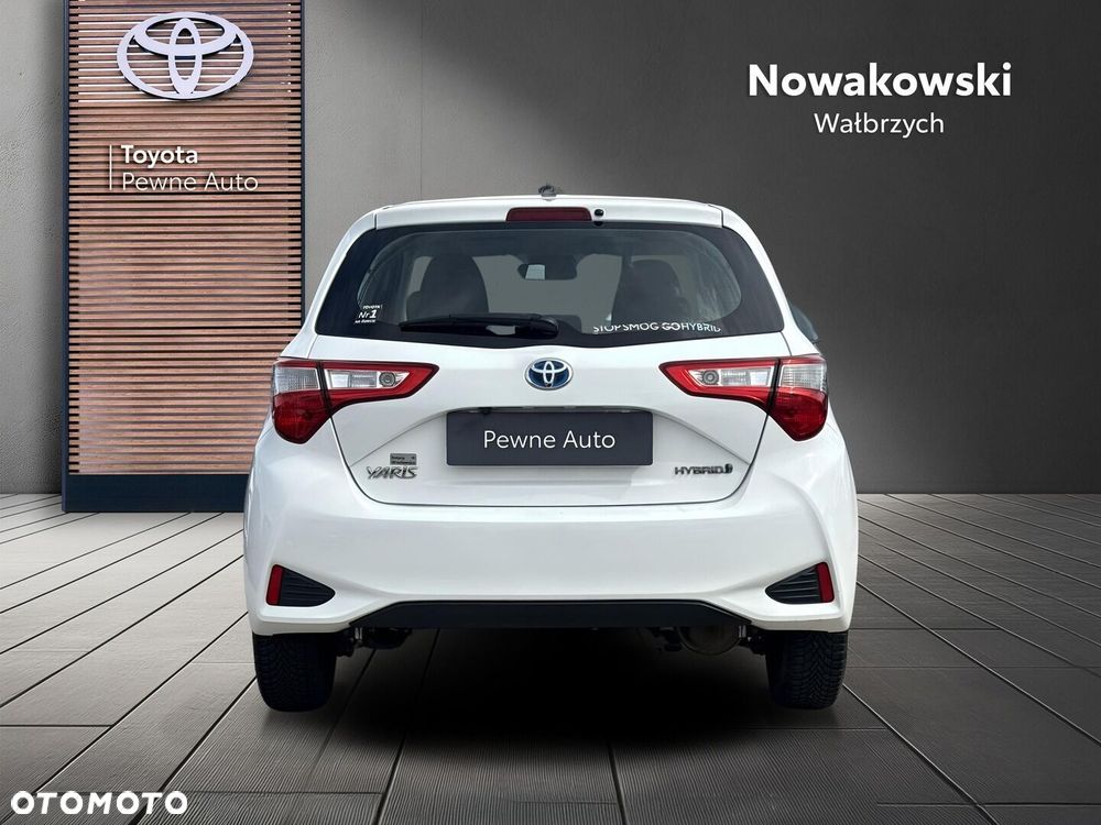 Toyota Yaris Hybrid 100 Premium EU6 - 4
