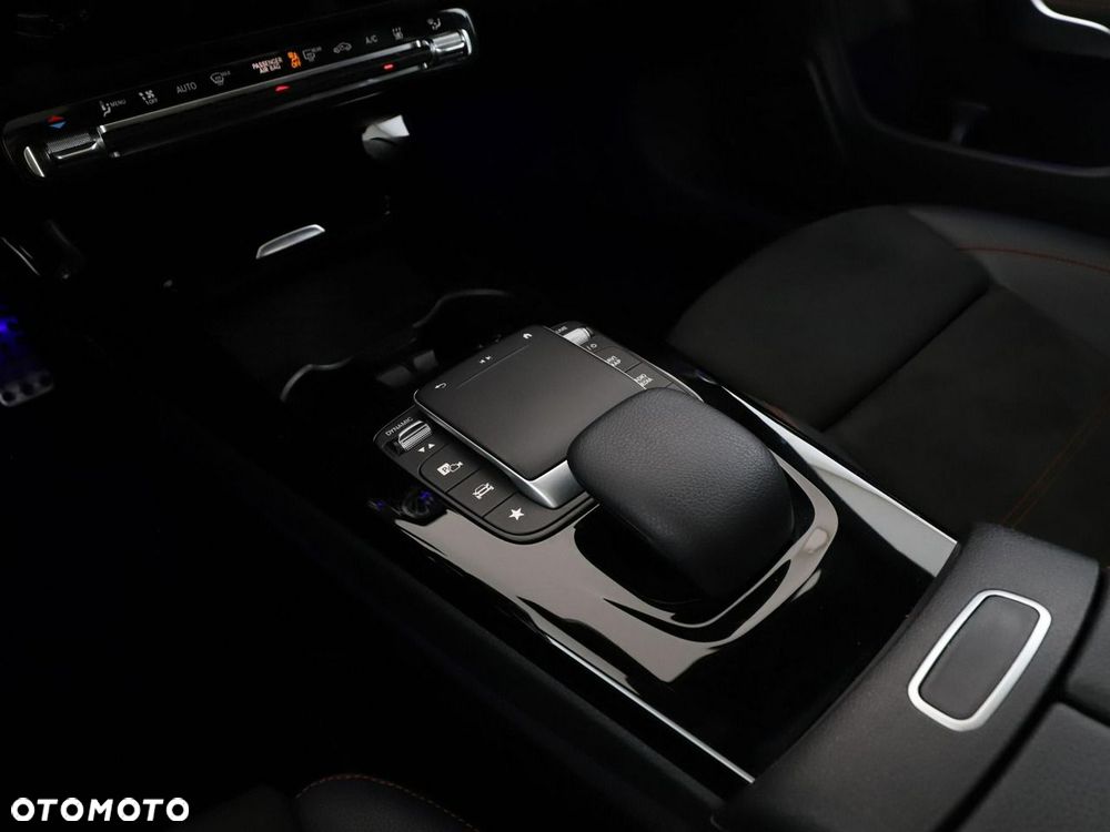 Mercedes-Benz CLA 200 d 8G-DCT AMG Line - 34