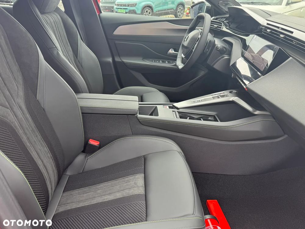 Peugeot 408 1.2 PureTech mHEV GT S&S e-DSC6 - 12