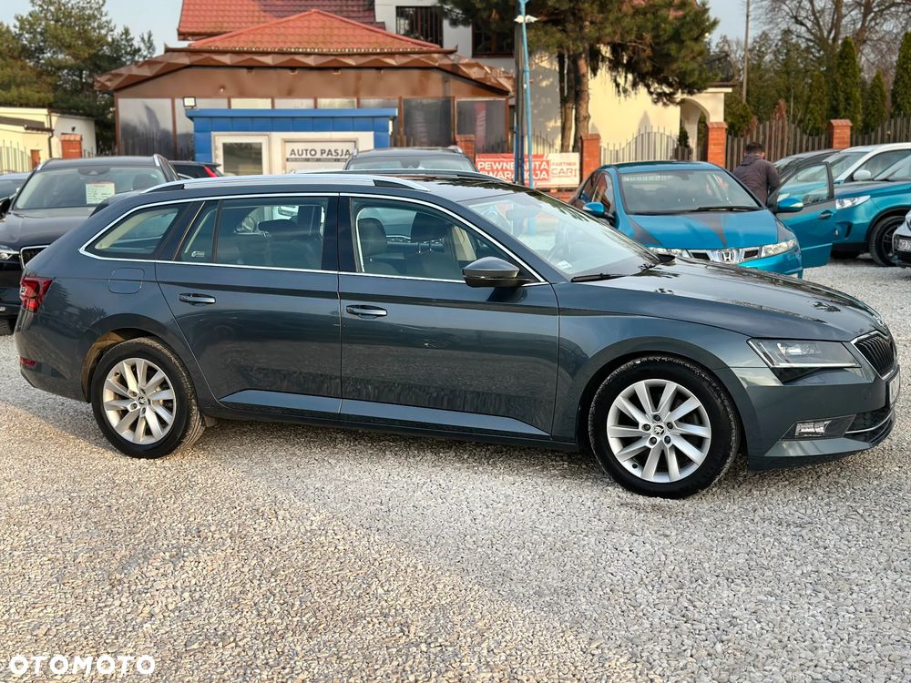 Skoda Superb 2.0 TDI SCR Style DSG - 6
