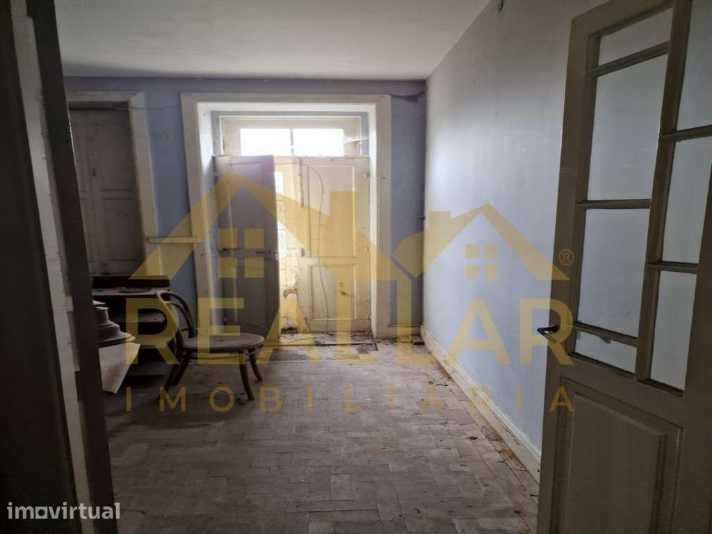 Moradia para restauro no Centro da Póvoa de Varzim - Grande imagem: 5/13