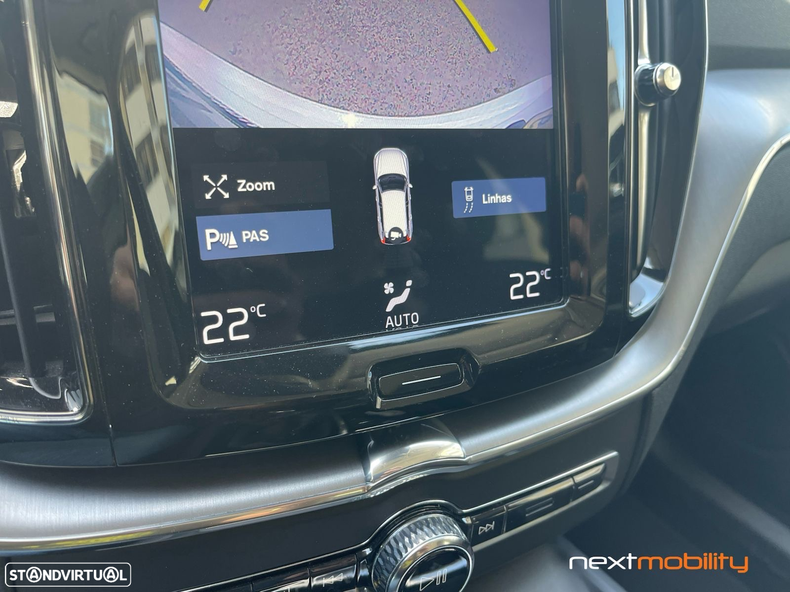 Volvo XC 60 2.0 D3 Momentum Plus - 18