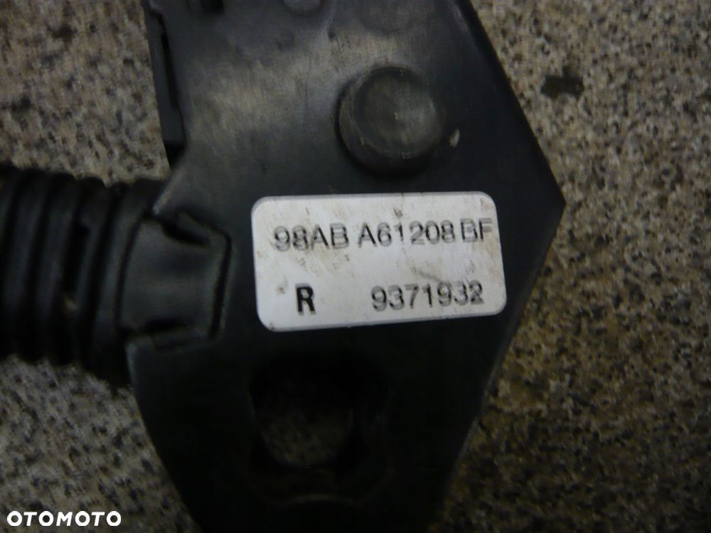 zapinka napinacz pasów bezpieczeństwa przód komplet 98aba61208bf ford focus - 2