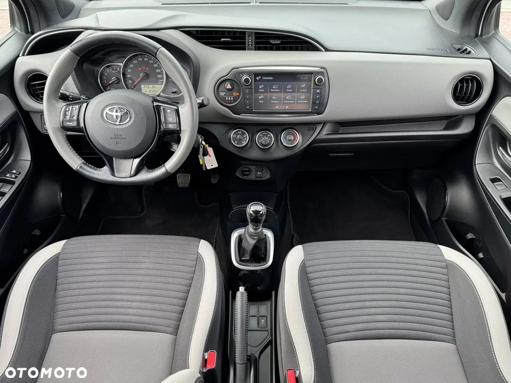 Toyota Yaris 1.33 Premium - 6