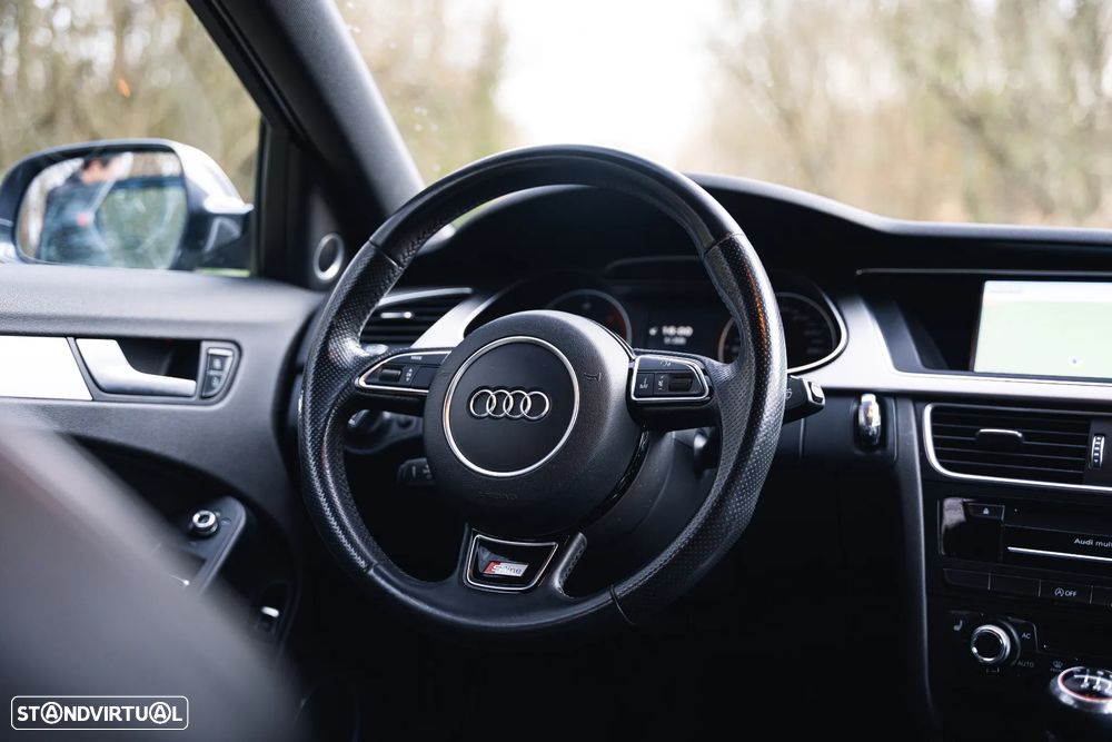 Audi A4 2.0 TDI DPF S line Sport Pack - 8