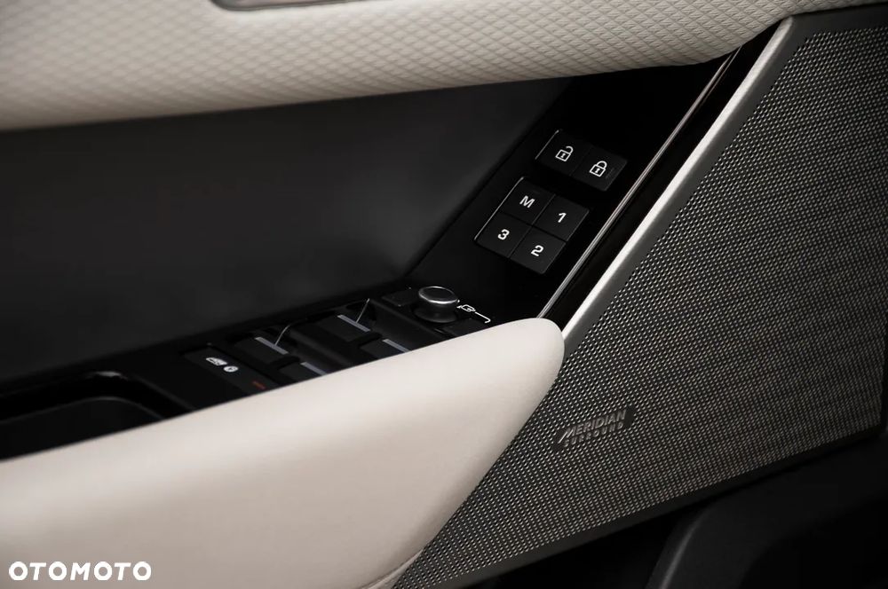 Land Rover Range Rover Velar P250 R-Dynamic S - 33