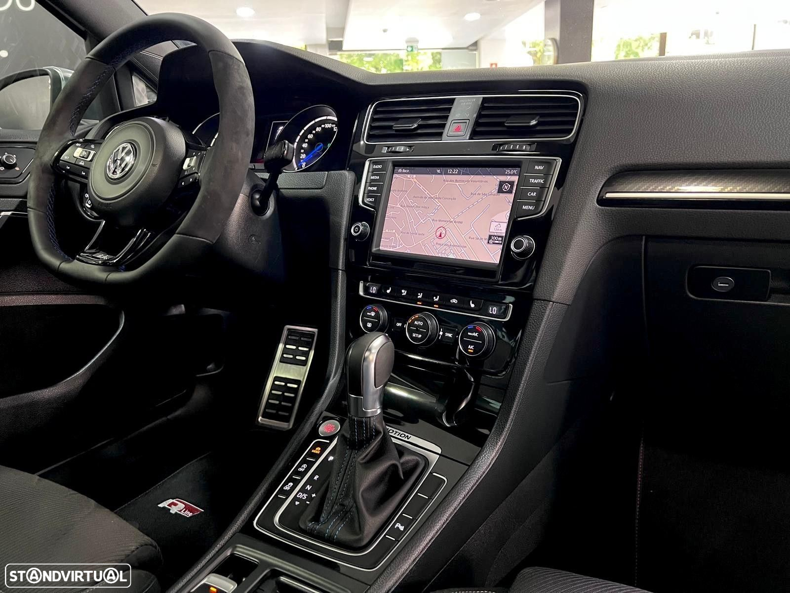 VW Golf - 37