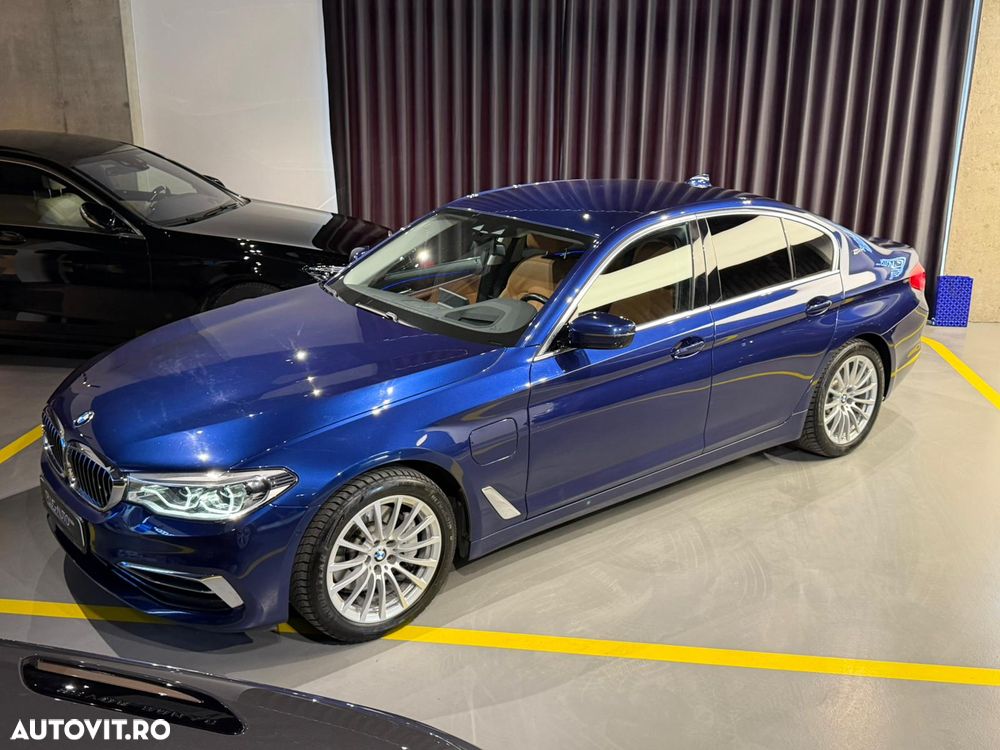 BMW Seria 5 530e Aut. Luxury Line - 3