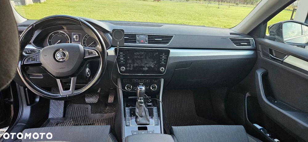 Skoda Superb 2.0 TDI Ambition DSG - 8