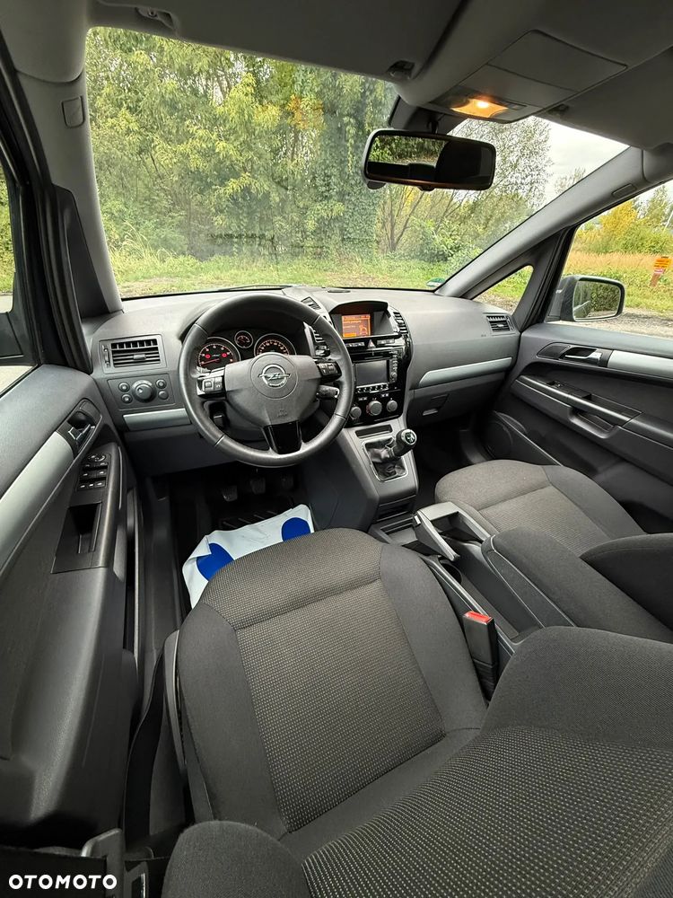 Opel Zafira 1.8 Navi - 25
