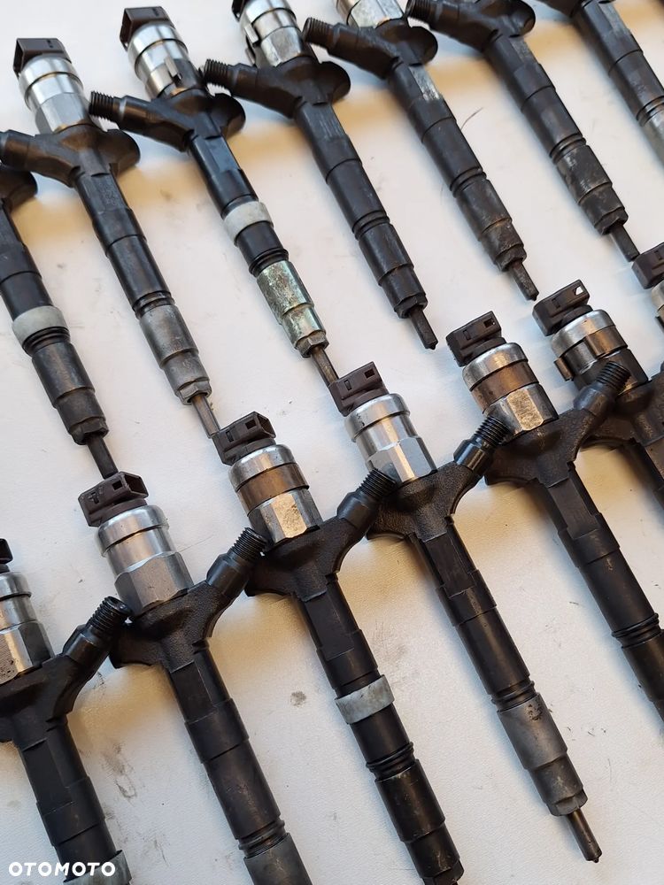 Wtrysk Wtryskiwacz Denso 23670-30040 Toyota Hiace 2.5  НURT  D-4D - 2