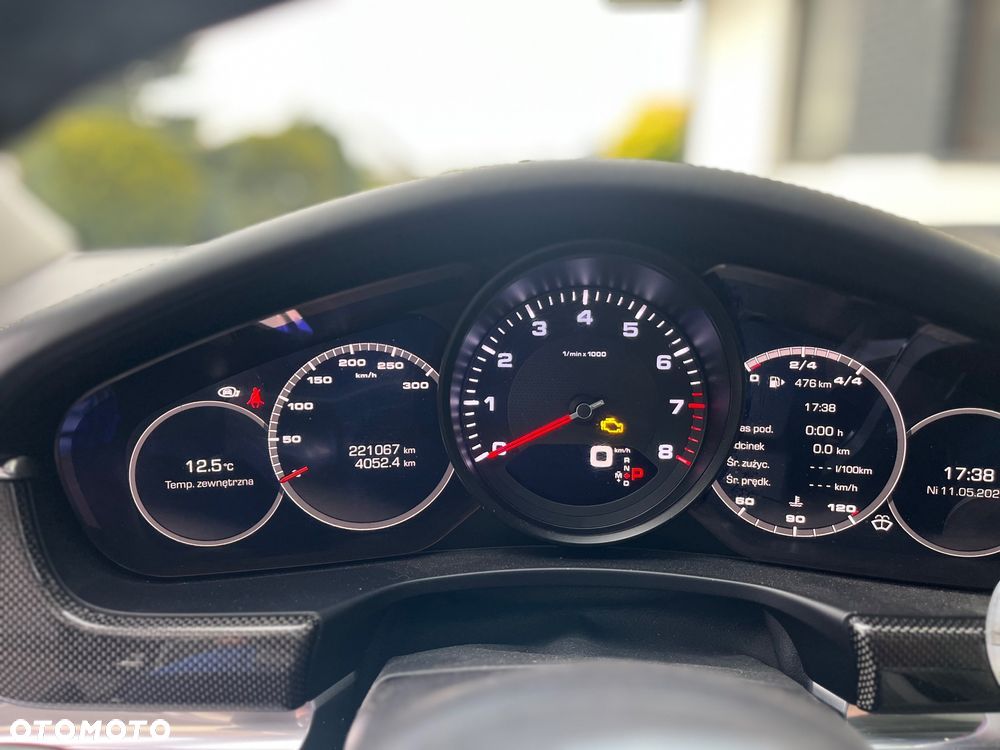 Porsche Panamera 4 Sport Turismo - 18