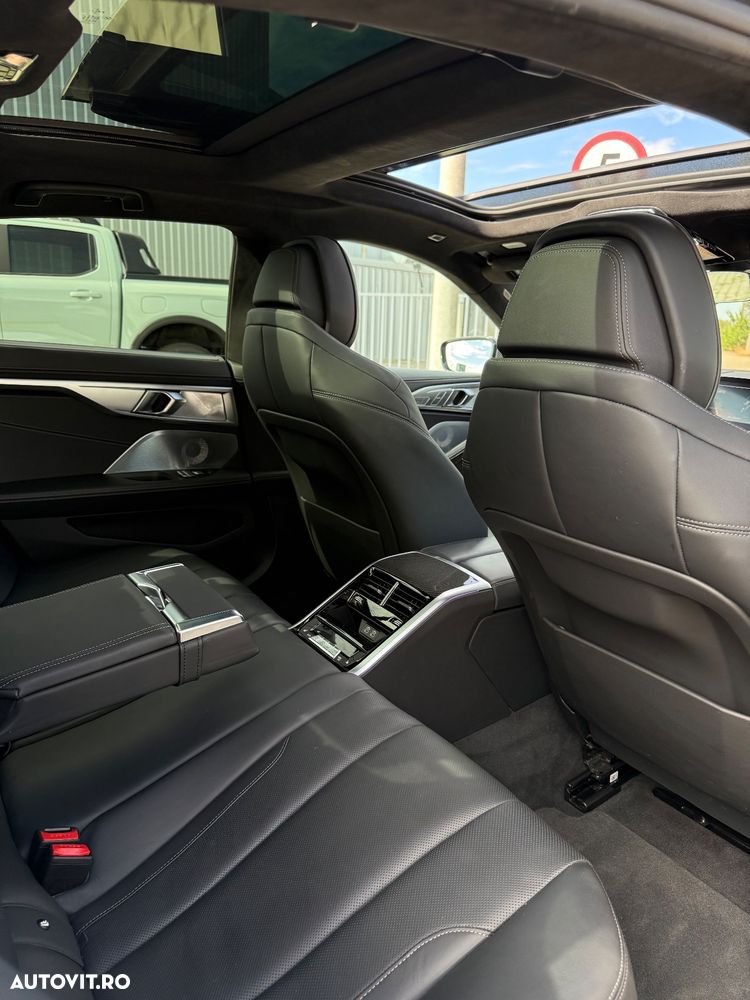 BMW Seria 8 840d xDrive AT MHEV - 11