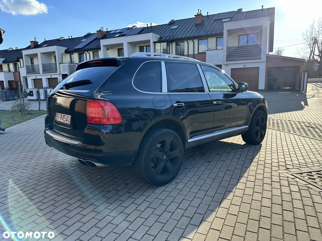 Porsche Cayenne Turbo - 5