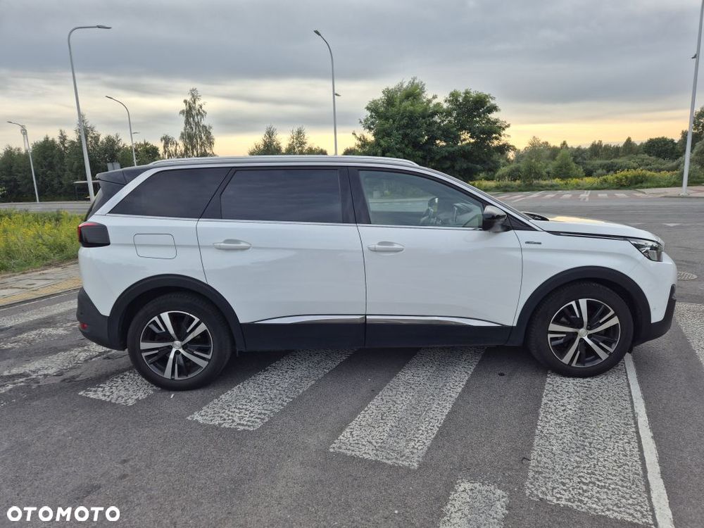 Peugeot 5008 - 9