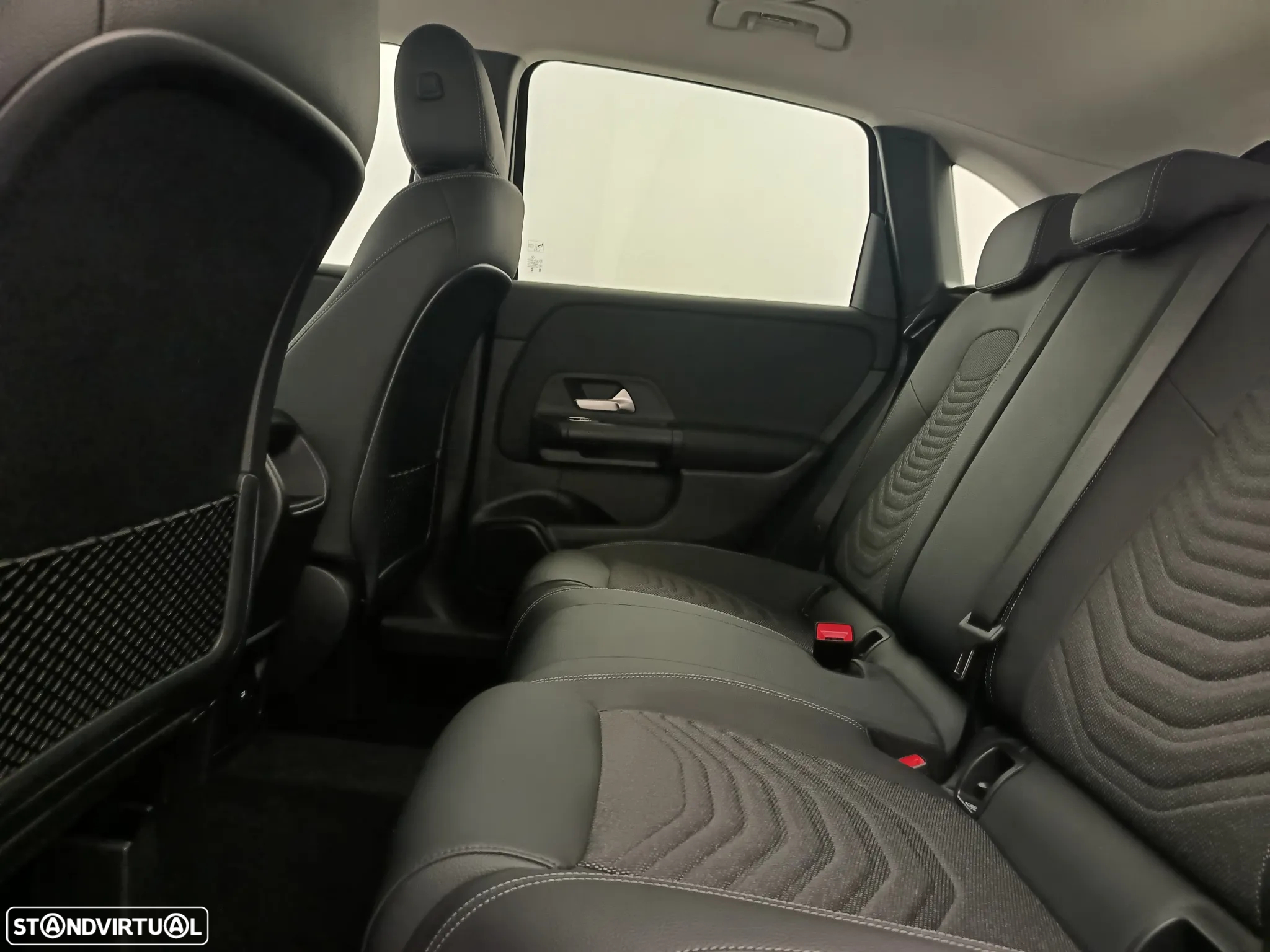 Mercedes-Benz B 250 e - 29