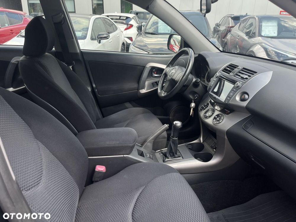 Toyota RAV4 2.0 VVT-i Sol - 16