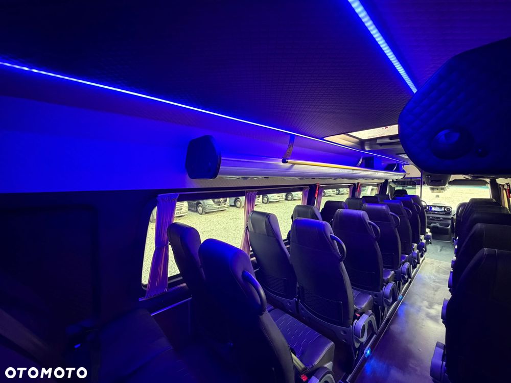 Mercedes-Benz Sprinter 519 - 39