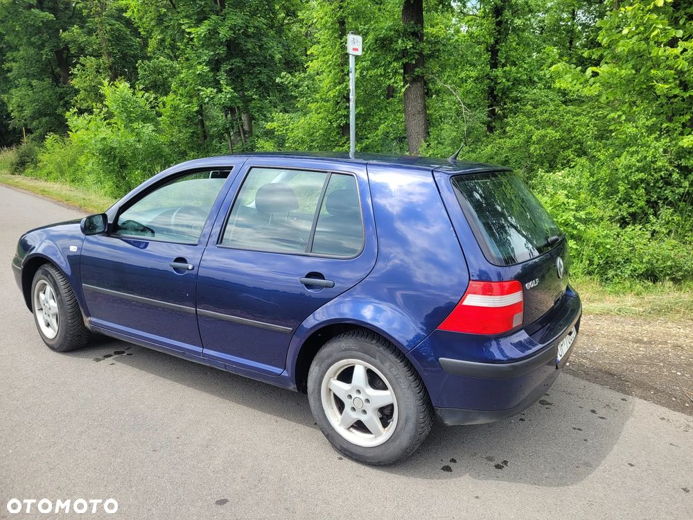 Volkswagen Golf - 9