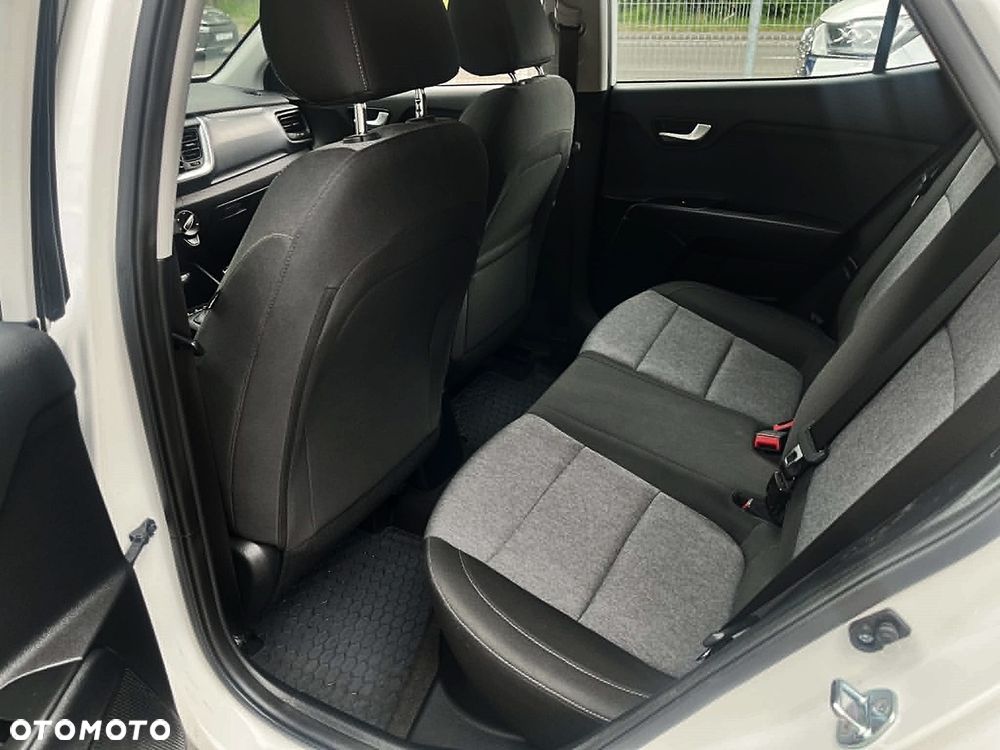 Kia Stonic 1.2 M - 13