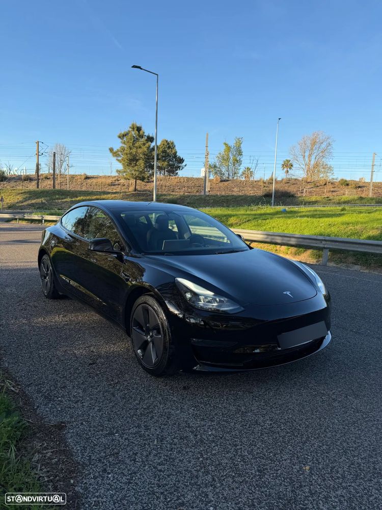Tesla Model 3 - 3