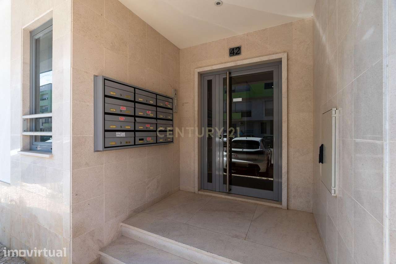 ** Magnifico T3 com arrecadação e lugar de Garagem em local de prestig - Grande imagem: 2/29