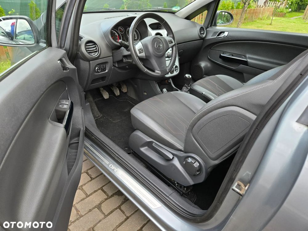 Opel Corsa 1.4 16V Edition - 12