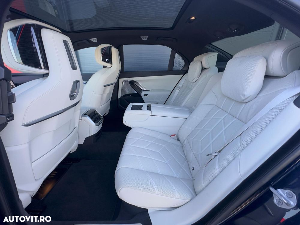 BMW Seria 7 - 17